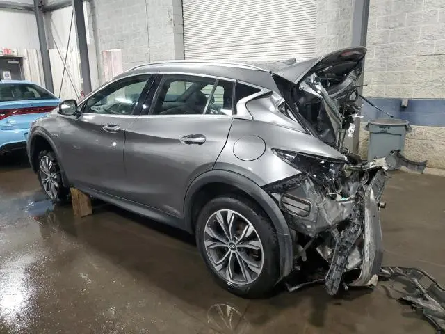 2017 INFINITI QX30 BASE  