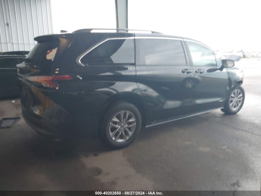 2021 TOYOTA SIENNA LE