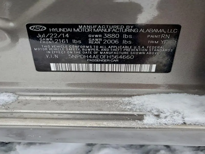 2015 HYUNDAI ELANTRA SE  