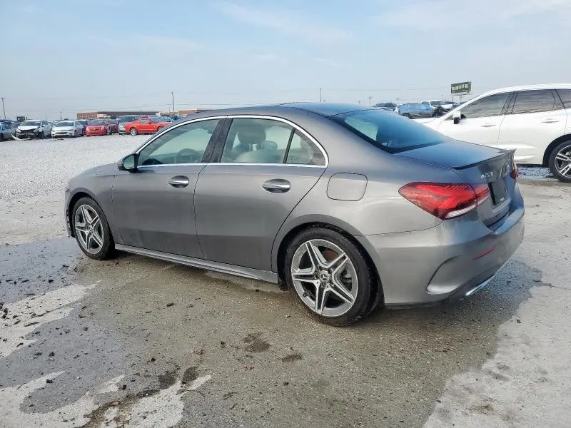 2019 MERCEDES-BENZ A 220  