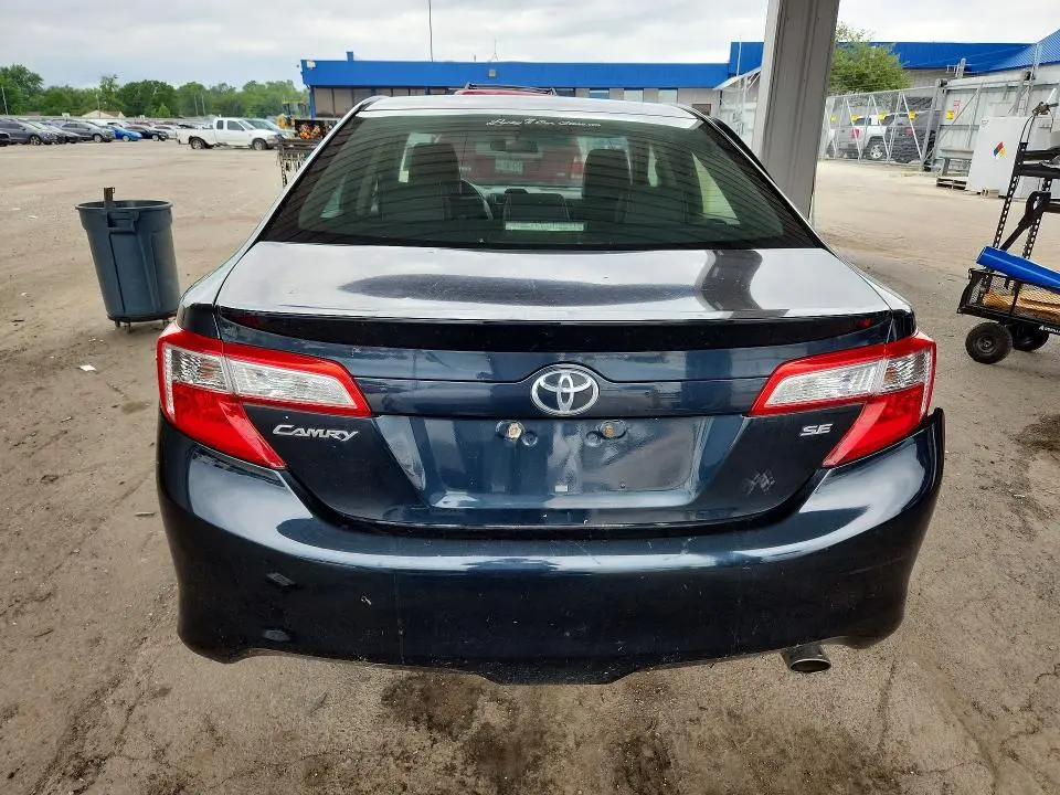 2012 TOYOTA CAMRY SE  