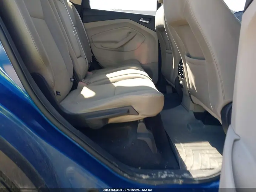 2017 FORD ESCAPE SE