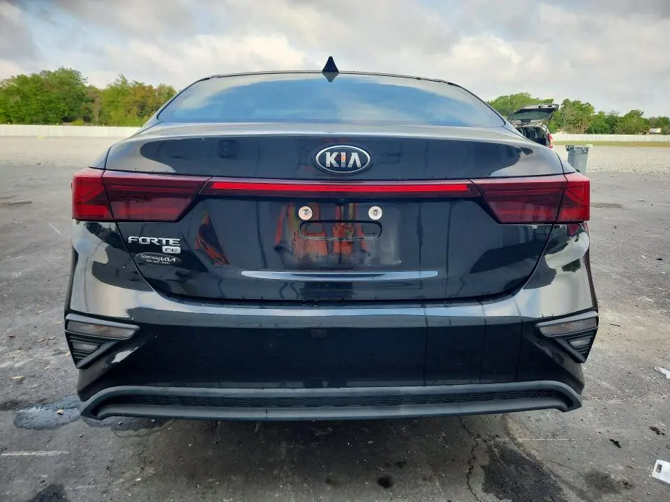 2021 KIA FORTE FE  