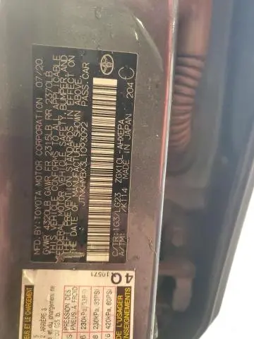 2020 TOYOTA C-HR XLE  