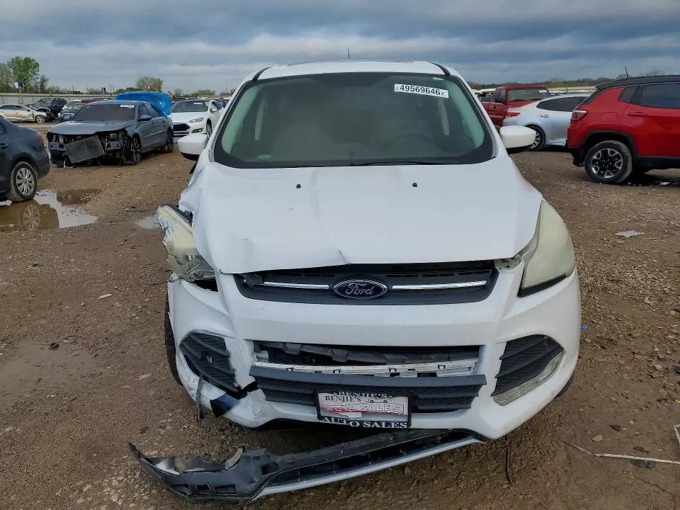 2016 FORD ESCAPE SE  