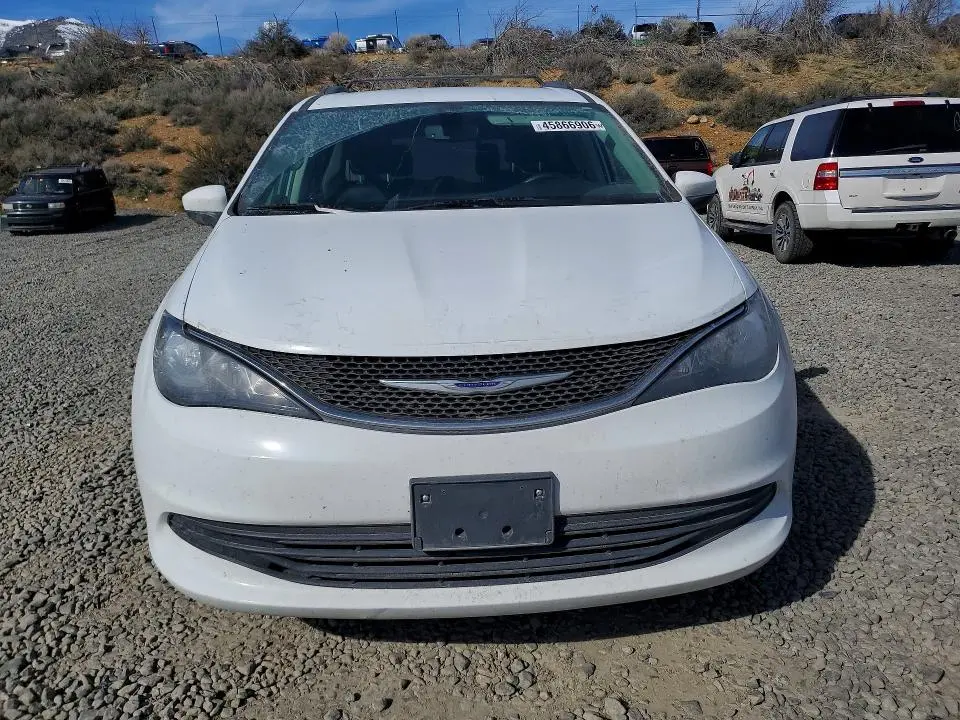 2020 CHRYSLER VOYAGER LXI  
