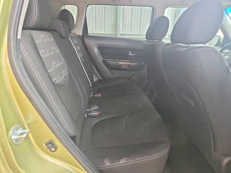 2013 KIA SOUL +  