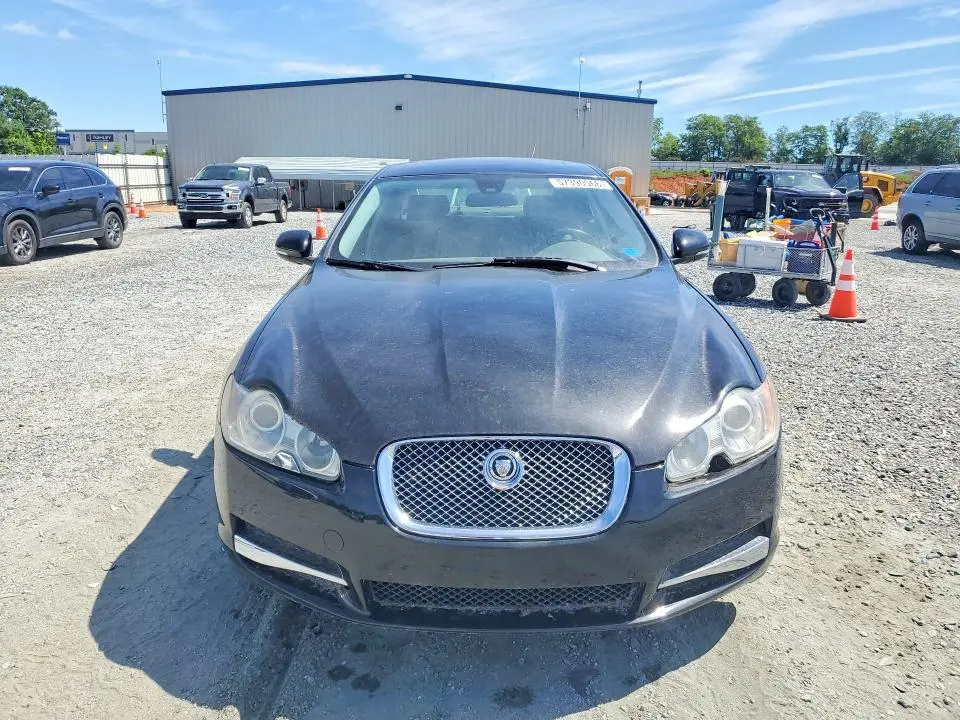 2011 JAGUAR XF   