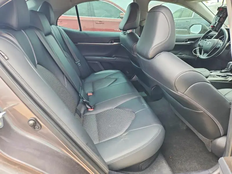 2022 TOYOTA CAMRY XLE  
