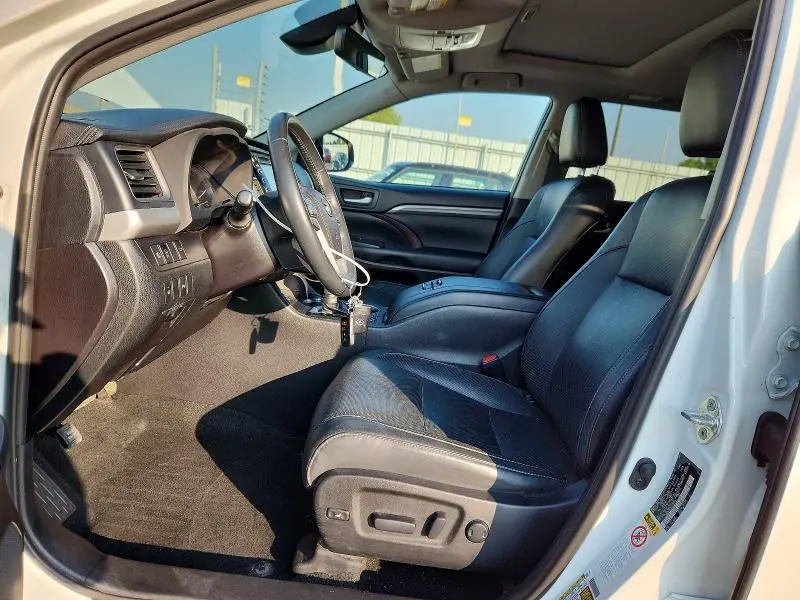 2019 TOYOTA HIGHLANDER LIMITED  