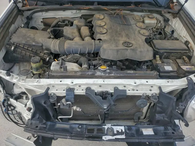 2010 TOYOTA 4RUNNER SR5  