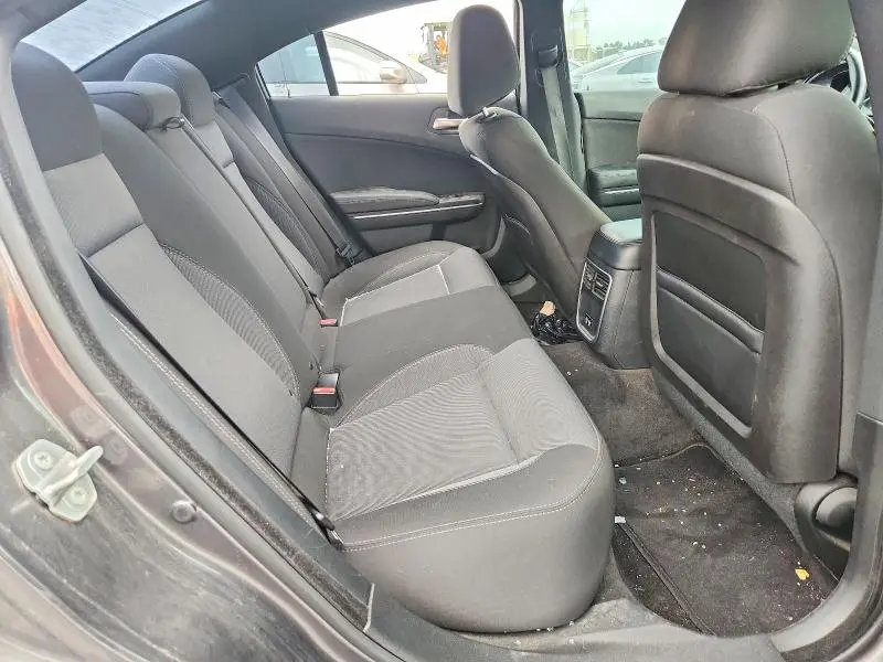 2015 DODGE CHARGER SE  