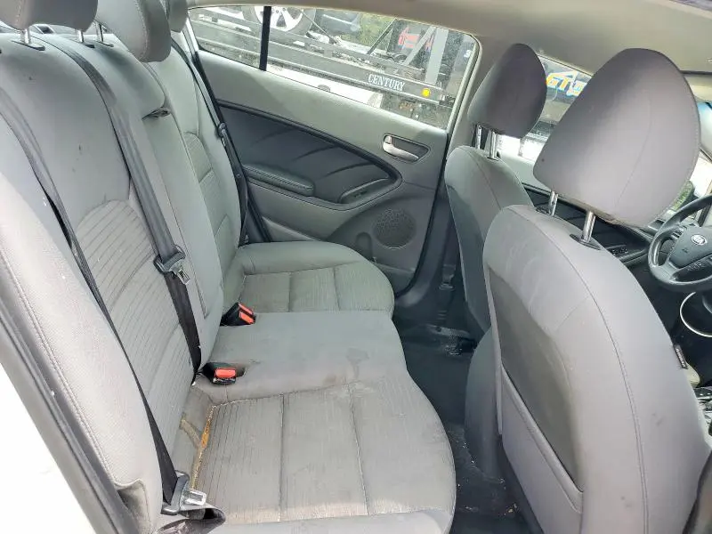 2018 KIA FORTE LX  
