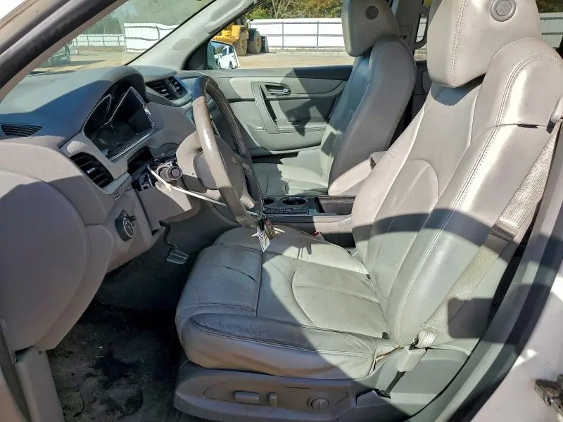 2015 CHEVROLET TRAVERSE LT  