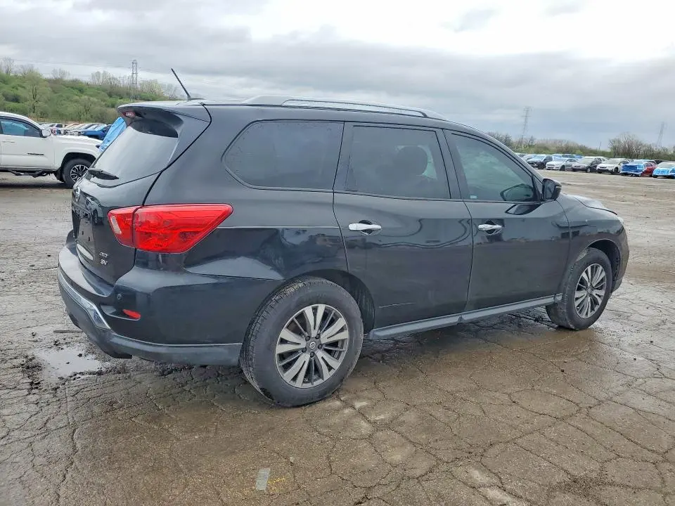 2017 NISSAN PATHFINDER SV  