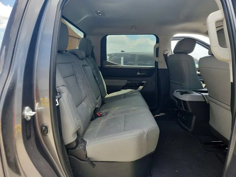 2024 TOYOTA TUNDRA CREWMAX LIMITED  