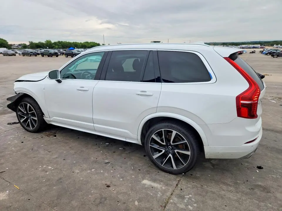 2020 VOLVO XC90 T6 MOMENTUM  