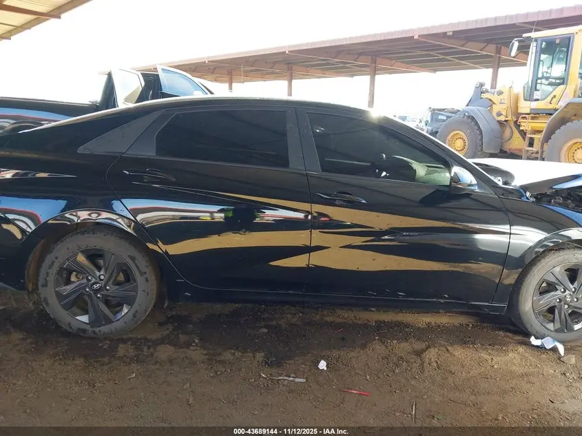 2022 HYUNDAI ELANTRA SEL