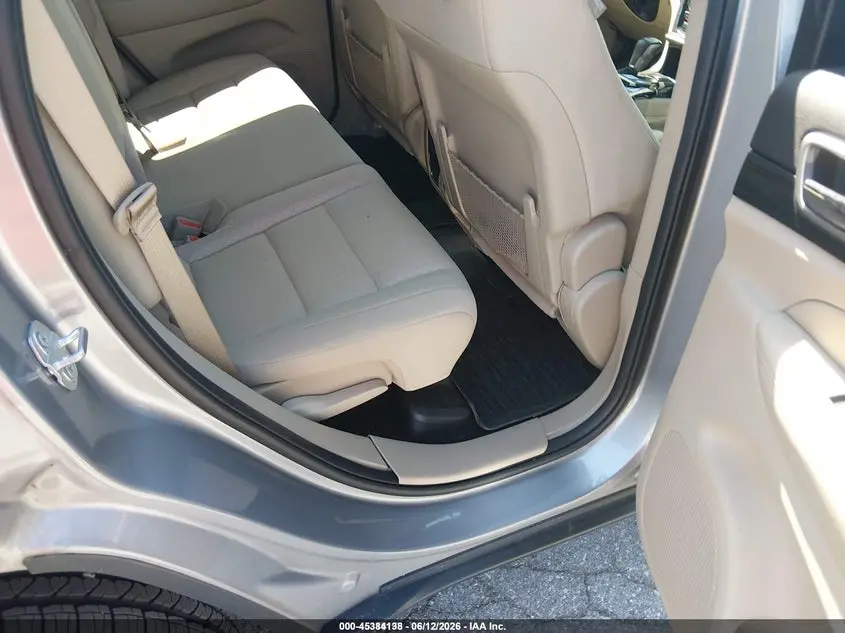 2019 JEEP GRAND CHEROKEE LAREDO E 4X4