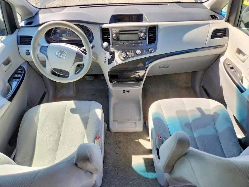 2013 TOYOTA SIENNA L 7-PASSENGER  