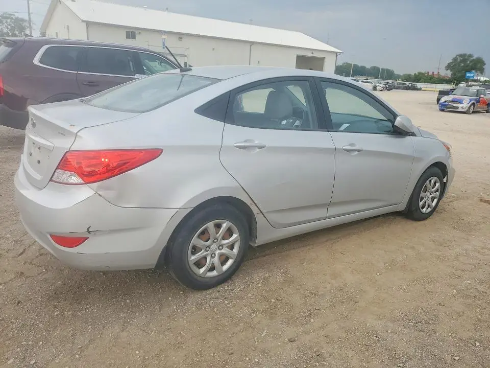 2013 HYUNDAI ACCENT GLS  