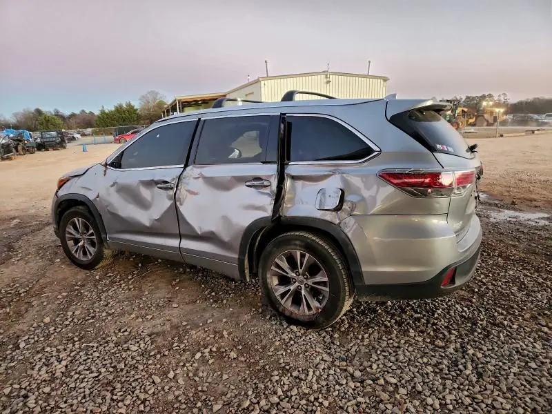 2015 TOYOTA HIGHLANDER XLE  