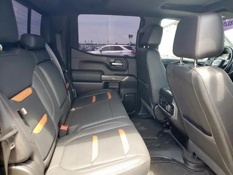 2021 GMC SIERRA K1500 AT4  