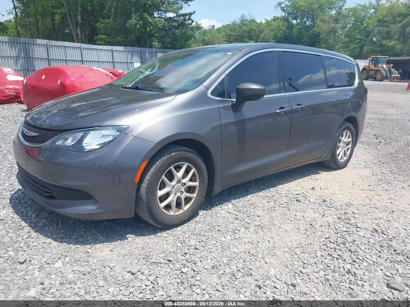 2020 CHRYSLER VOYAGER LX