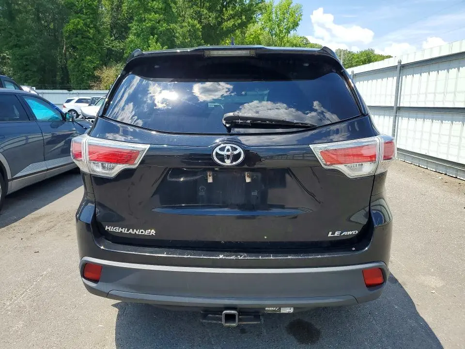 2016 TOYOTA HIGHLANDER LE PLUS  