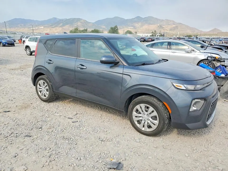2022 KIA SOUL LX  