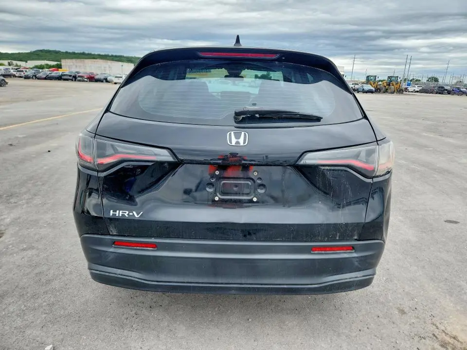 2023 HONDA HR-V LX  