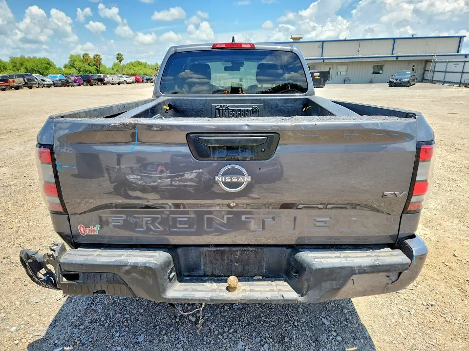 2022 NISSAN FRONTIER SV  