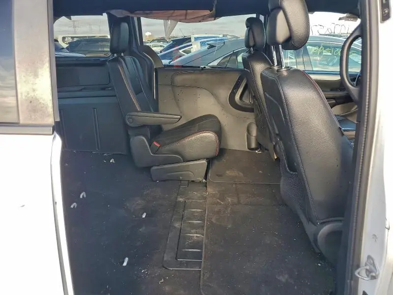 2017 DODGE GRAND CARAVAN GT  