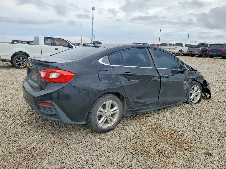 2017 CHEVROLET CRUZE LT  