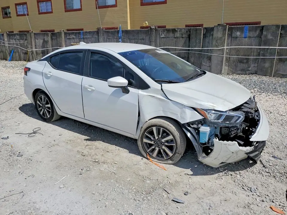 2024 NISSAN VERSA SV  