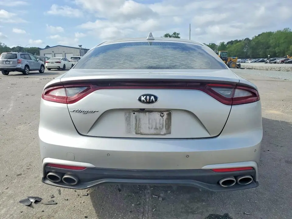 2018 KIA STINGER PREMIUM  