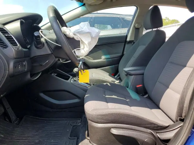 2018 KIA FORTE LX  