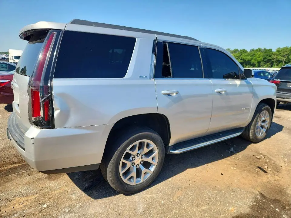 2017 GMC YUKON SLE  