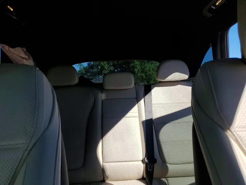 2023 MERCEDES-BENZ GLC 300  