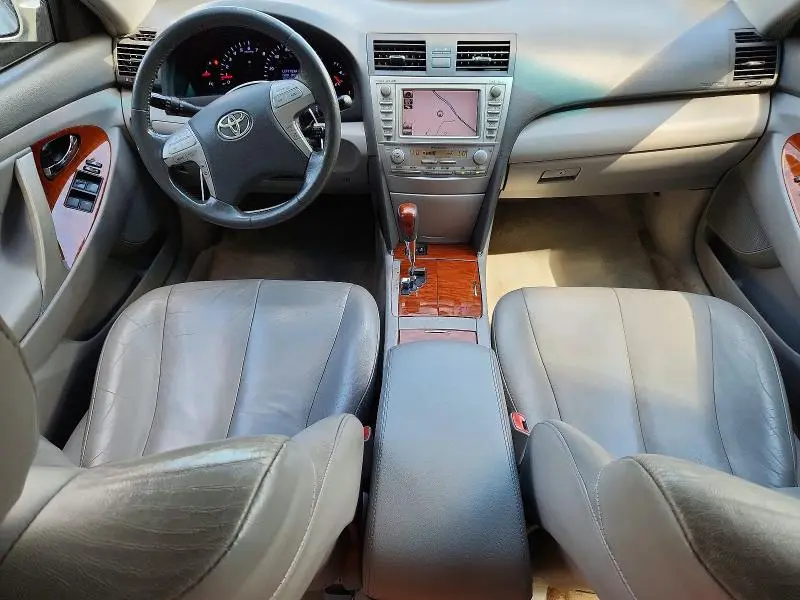 2011 TOYOTA CAMRY XLE  