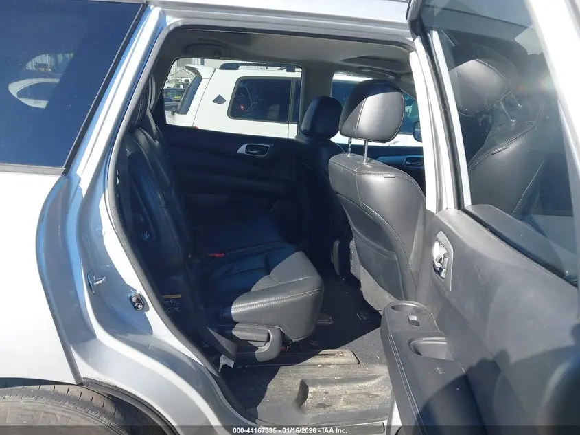 2017 NISSAN PATHFINDER SL