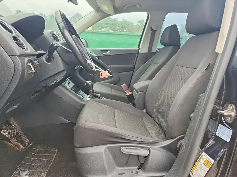 2017 VOLKSWAGEN TIGUAN S  