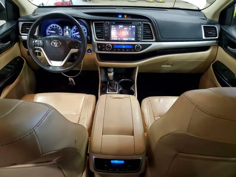 2016 TOYOTA HIGHLANDER XLE  