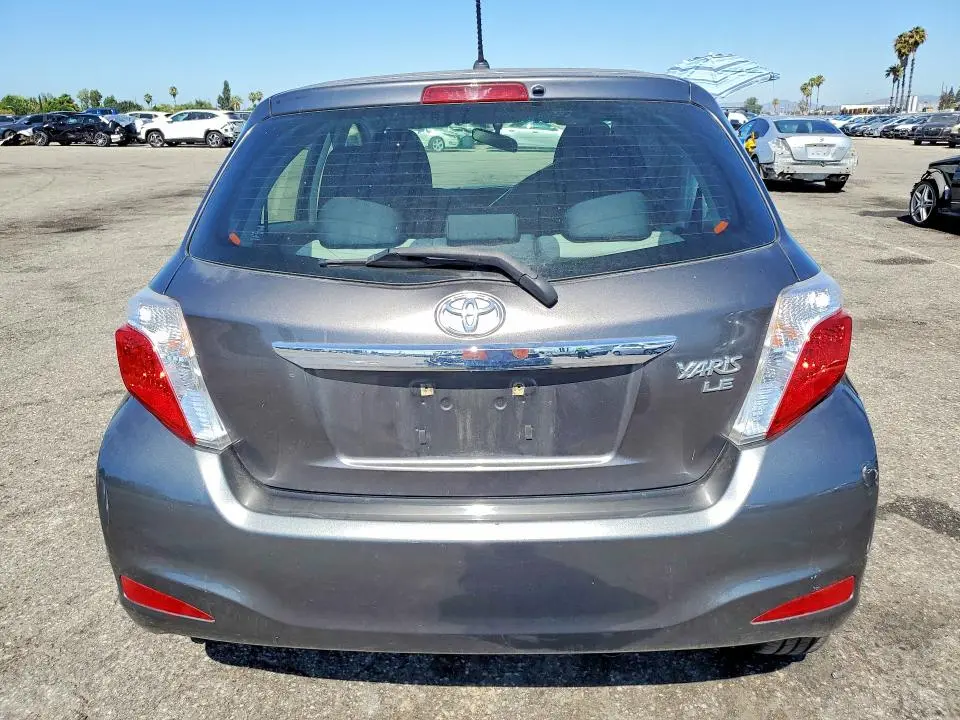 2014 TOYOTA YARIS 5-DOOR LE  