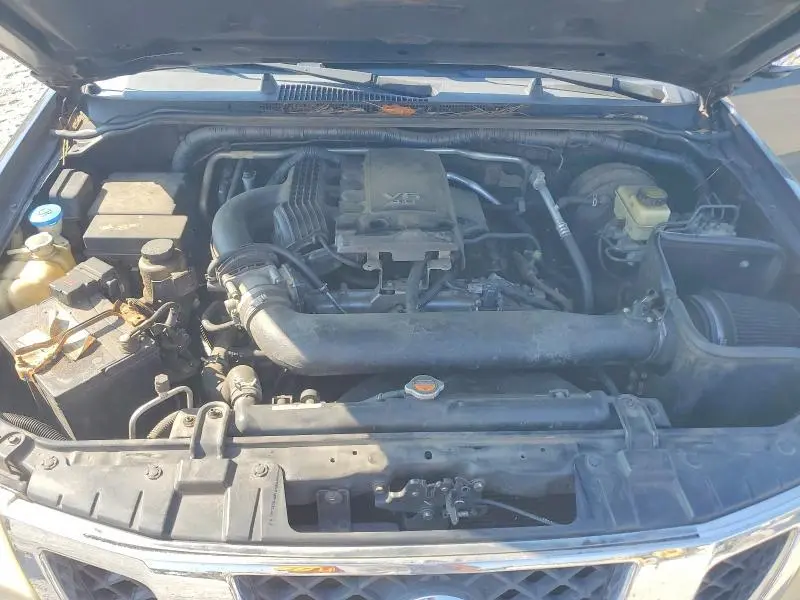 2014 NISSAN FRONTIER SL  