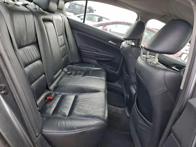 2011 HONDA ACCORD SE  