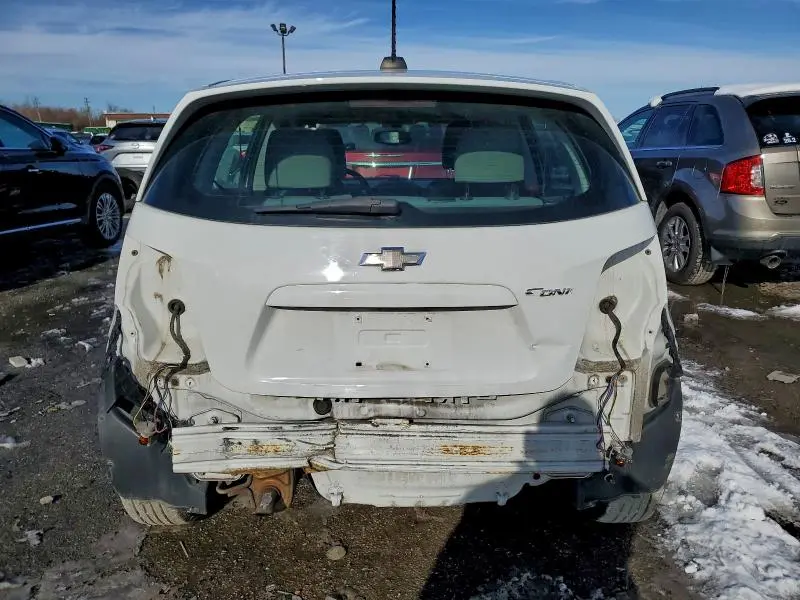 2015 CHEVROLET SONIC LS  