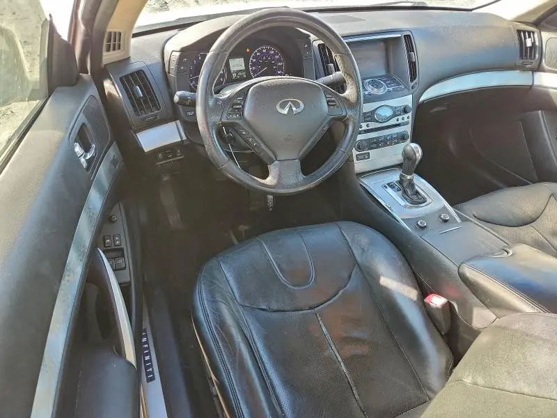 2013 INFINITI G37 JOURNEY  