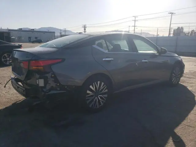 2024 NISSAN ALTIMA SV  
