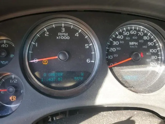 2013 GMC YUKON SLE  
